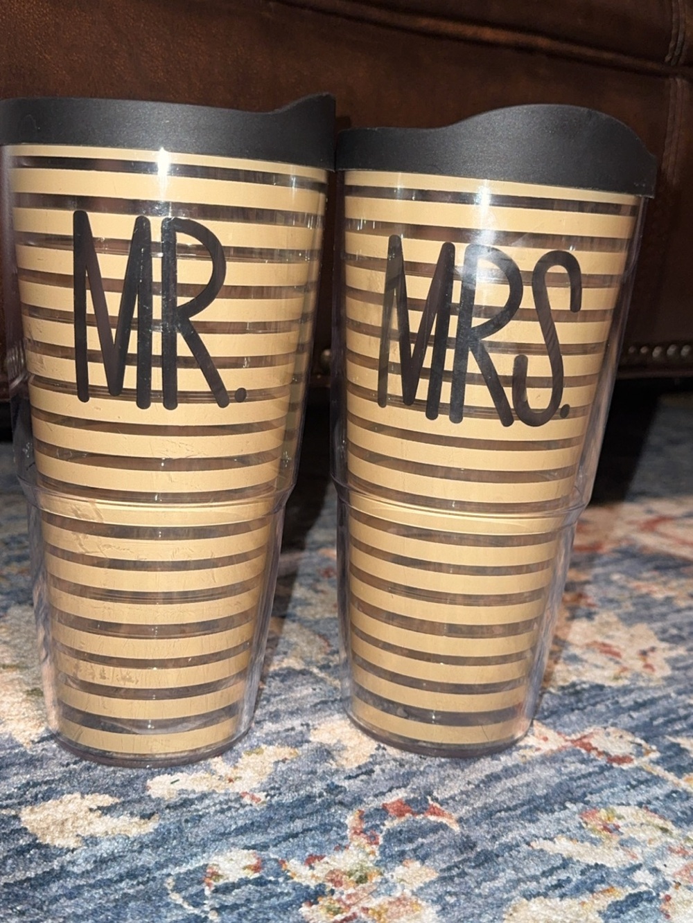 NewHAPPY EVERYTHING LAURA JOHNSON TERVIS BUNDLE OF 2 PLASTIC TUMBLERS MR. & MRS.